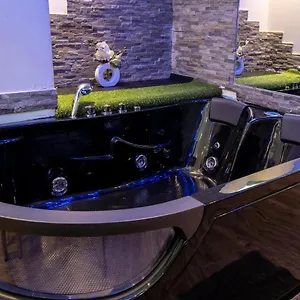 Appartement Jacuzzi, Appart Moderne, 30 Mètres De La, Nice
